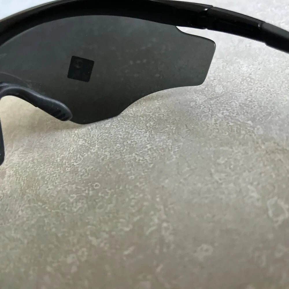 Oakley comes cloth